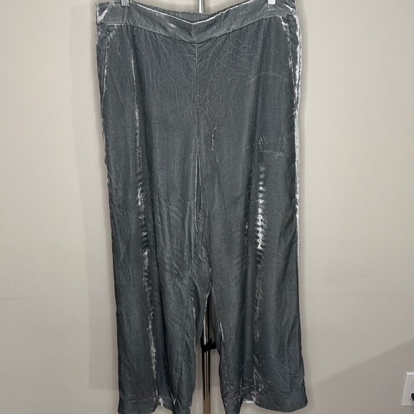 J Crew velvet wide leg pants.  Size 14. 25” inseam. Teal with gray undertones. - Picture 2 of 8